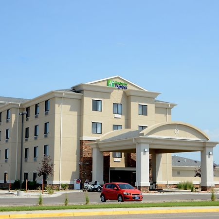 Holiday Inn Express & Suites Sidney By Ihg Luaran gambar