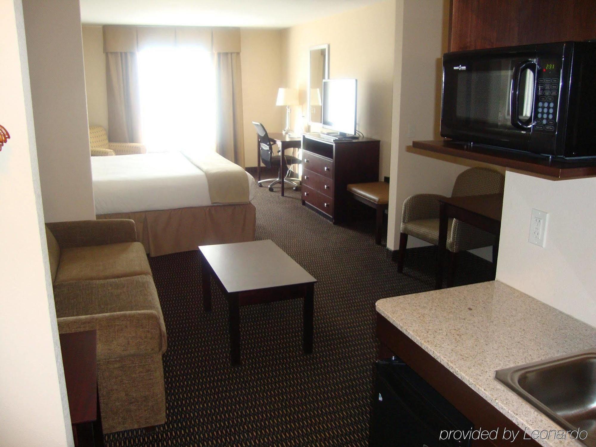 Holiday Inn Express & Suites Sidney By Ihg Luaran gambar